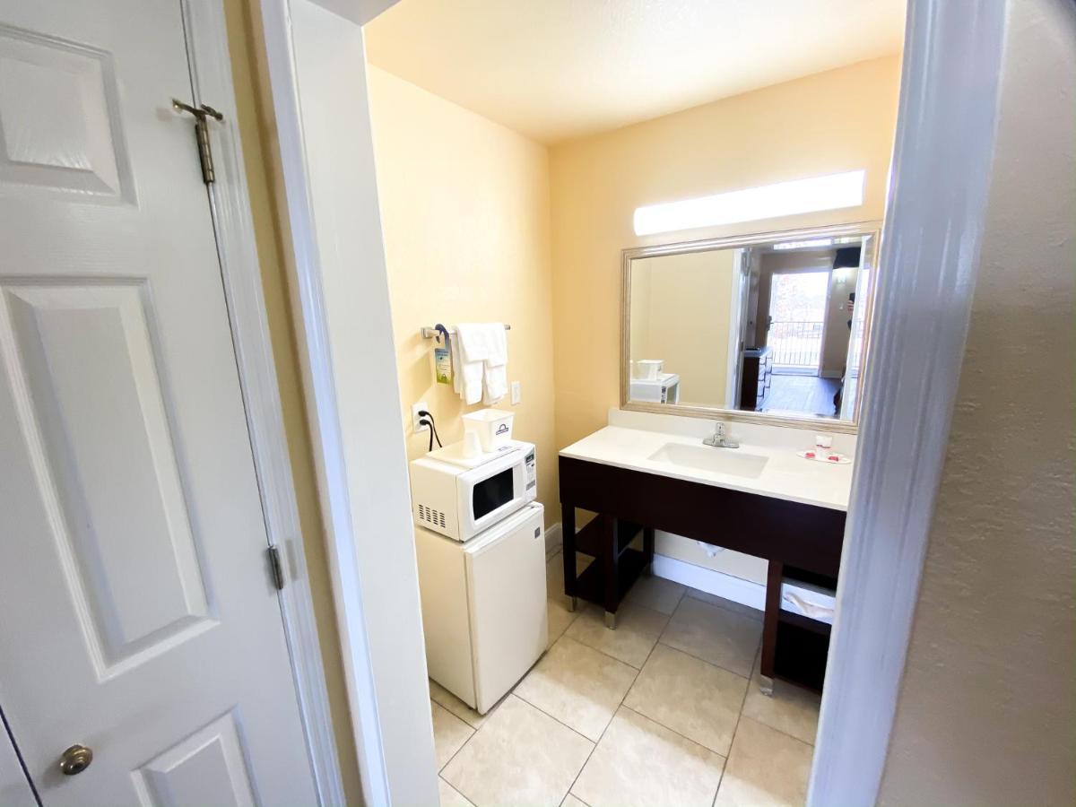 Econo Lodge Richmond-North Chesterfield Εξωτερικό φωτογραφία