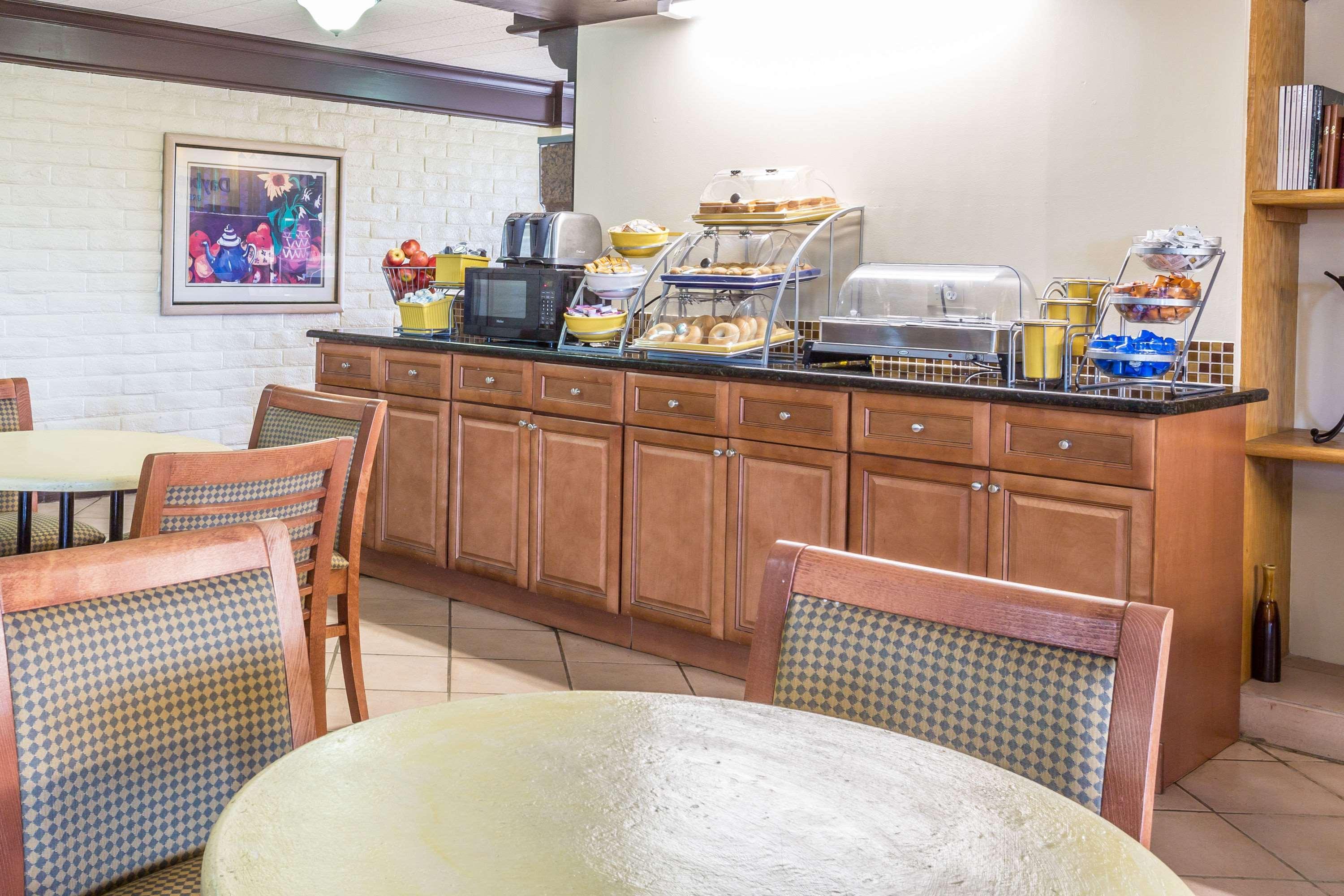 Econo Lodge Richmond-North Chesterfield Εξωτερικό φωτογραφία