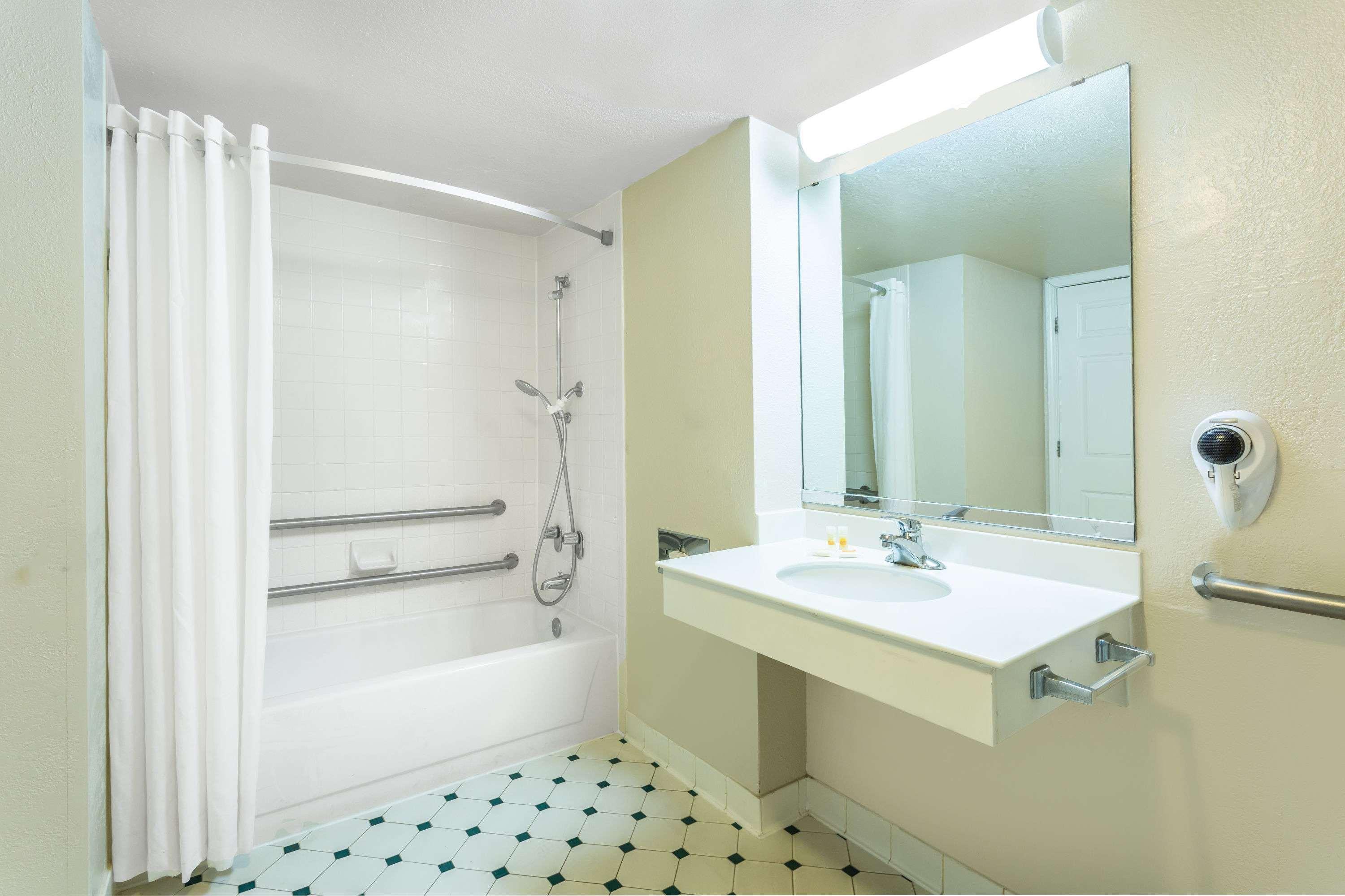 Econo Lodge Richmond-North Chesterfield Εξωτερικό φωτογραφία