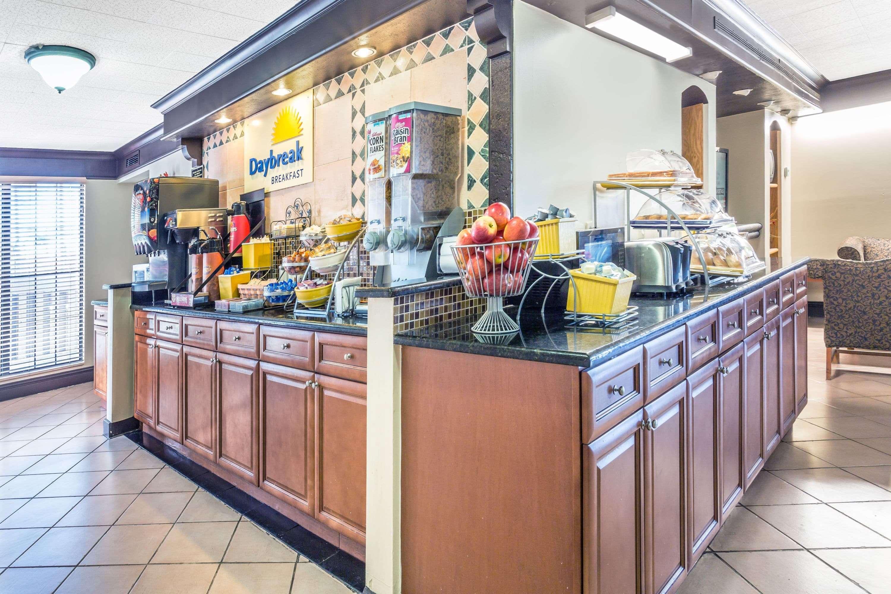 Econo Lodge Richmond-North Chesterfield Εξωτερικό φωτογραφία