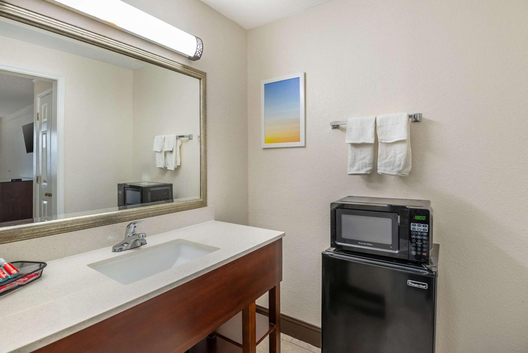 Econo Lodge Richmond-North Chesterfield Εξωτερικό φωτογραφία